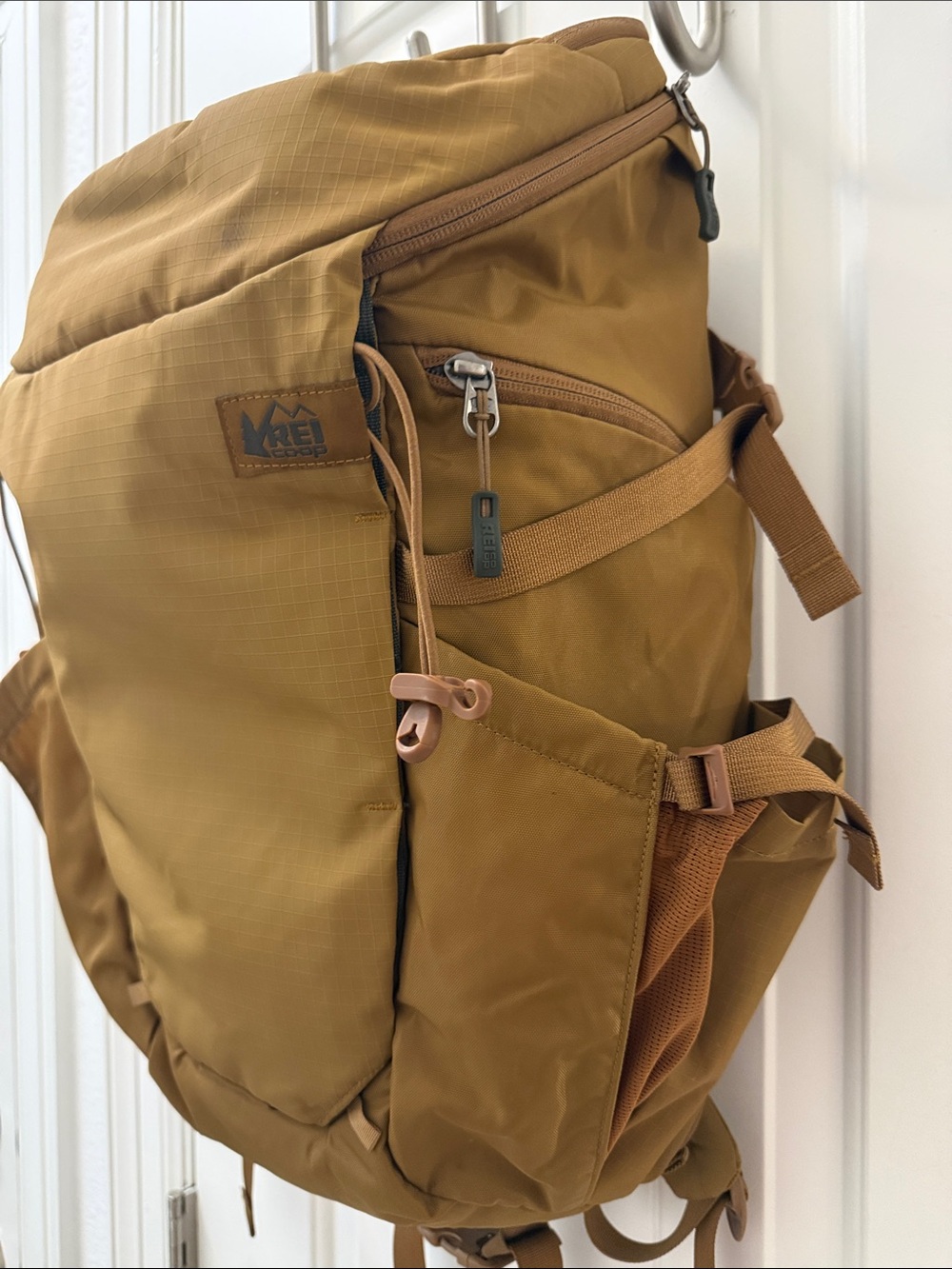 REI Ruckpack 28L Backpack - Picture 3 of 5